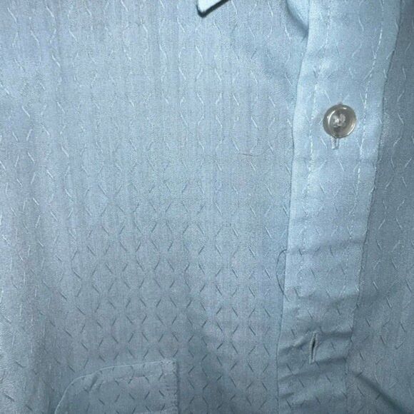 Mens Van Heusen Regency Club dress shirt size medium - Picture 2 of 4